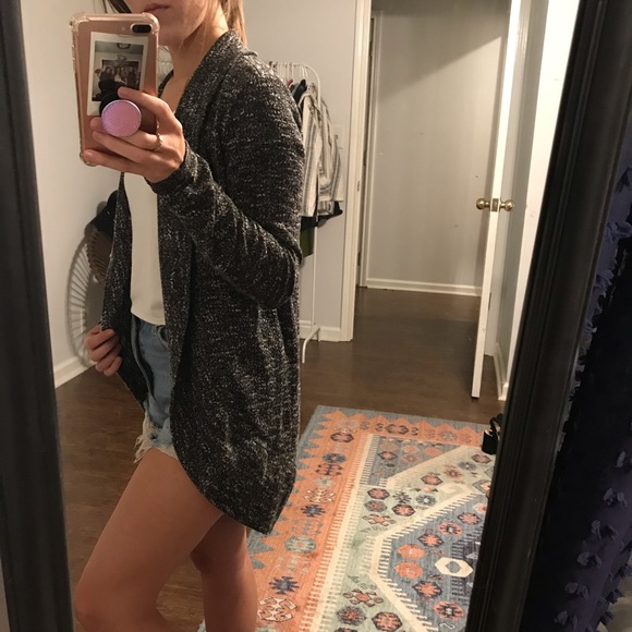 2 cardigans - Picture 4 of 13